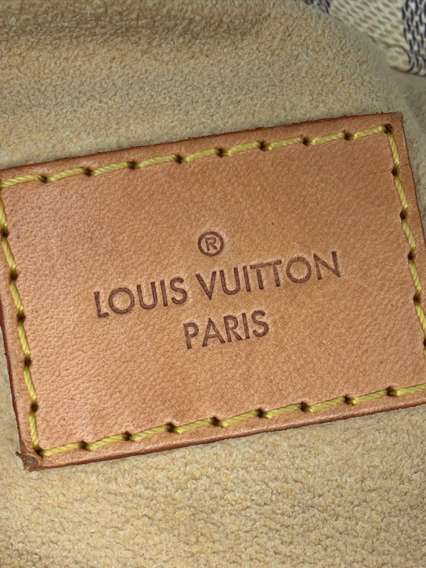Louis Vuitton Artsy MM – Damier Azur