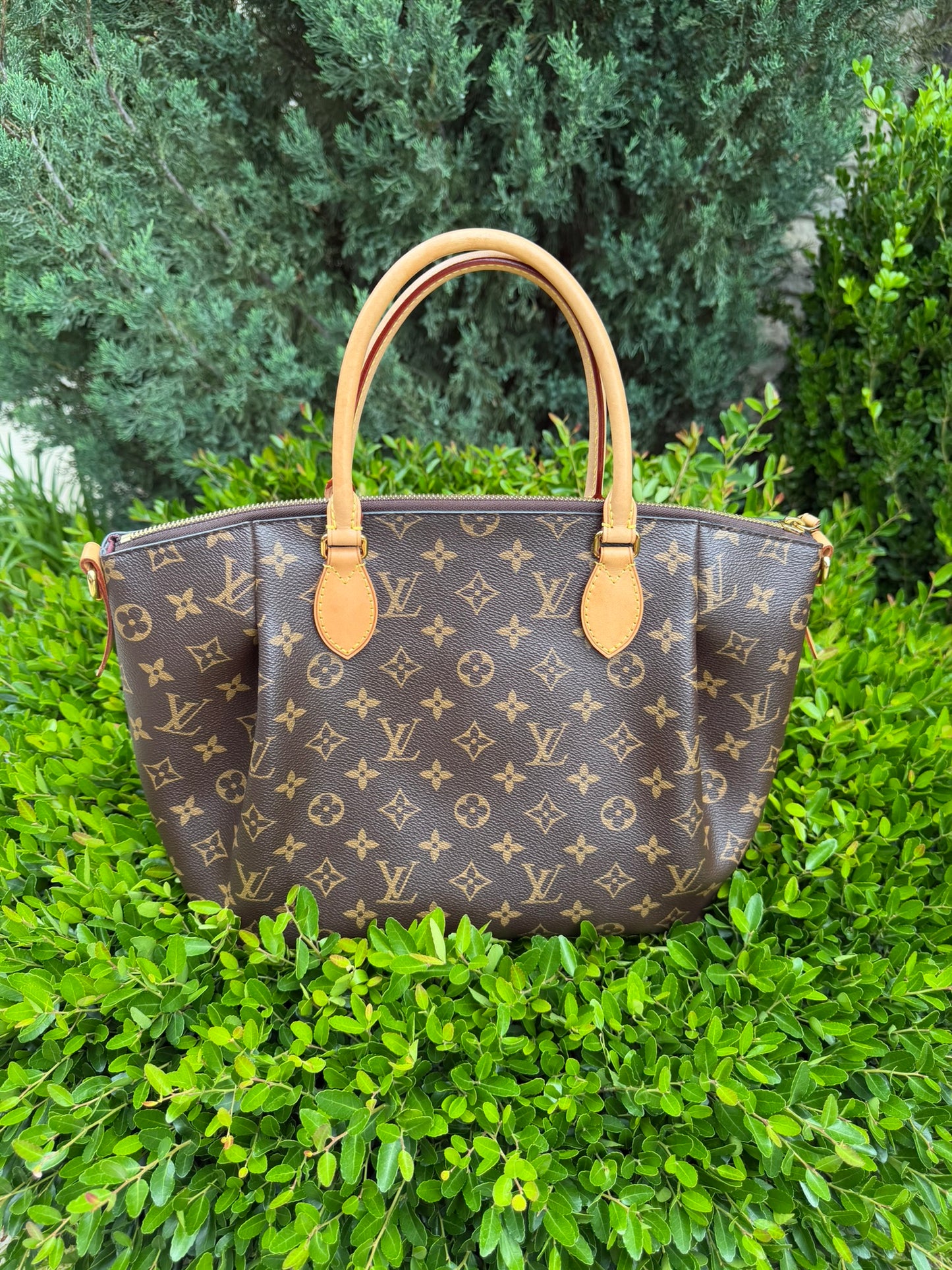 Louis Vuitton Turenne MM – Monogram Canvas