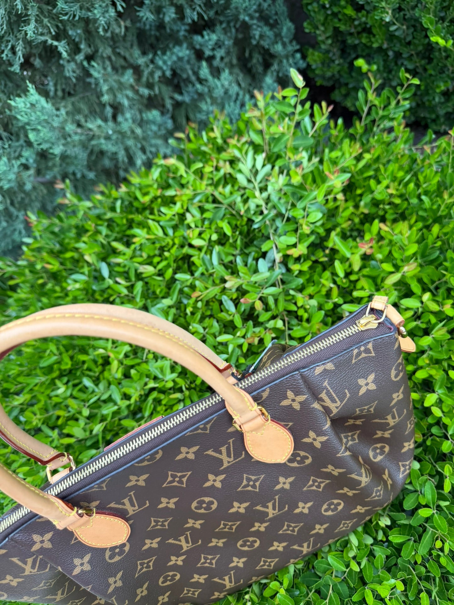 Louis Vuitton Turenne MM – Monogram Canvas