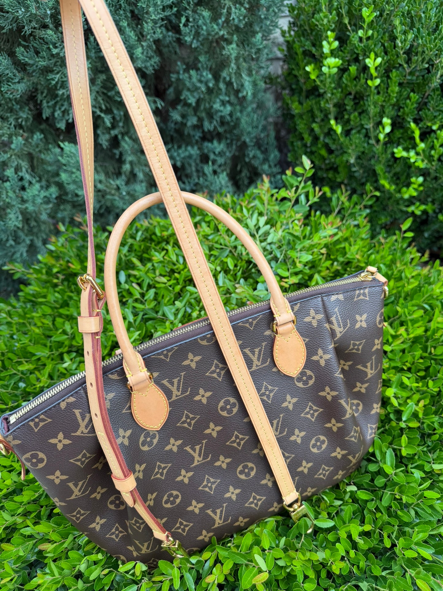 Louis Vuitton Turenne MM – Monogram Canvas