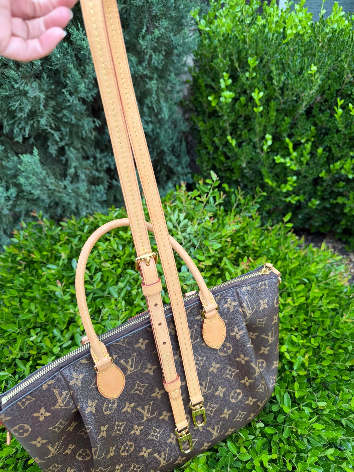 Louis Vuitton Turenne MM – Monogram Canvas