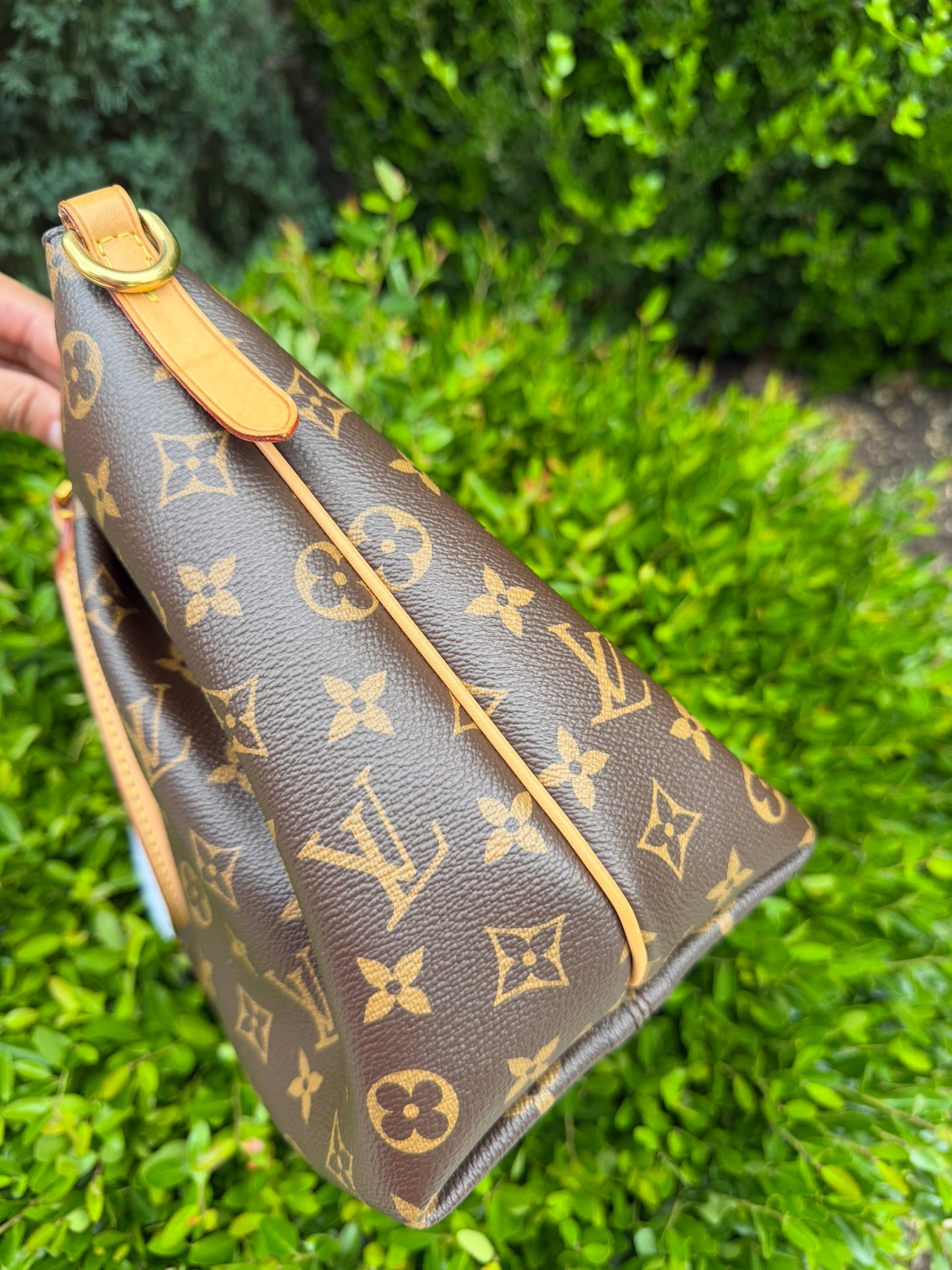Louis Vuitton Turenne MM – Monogram Canvas