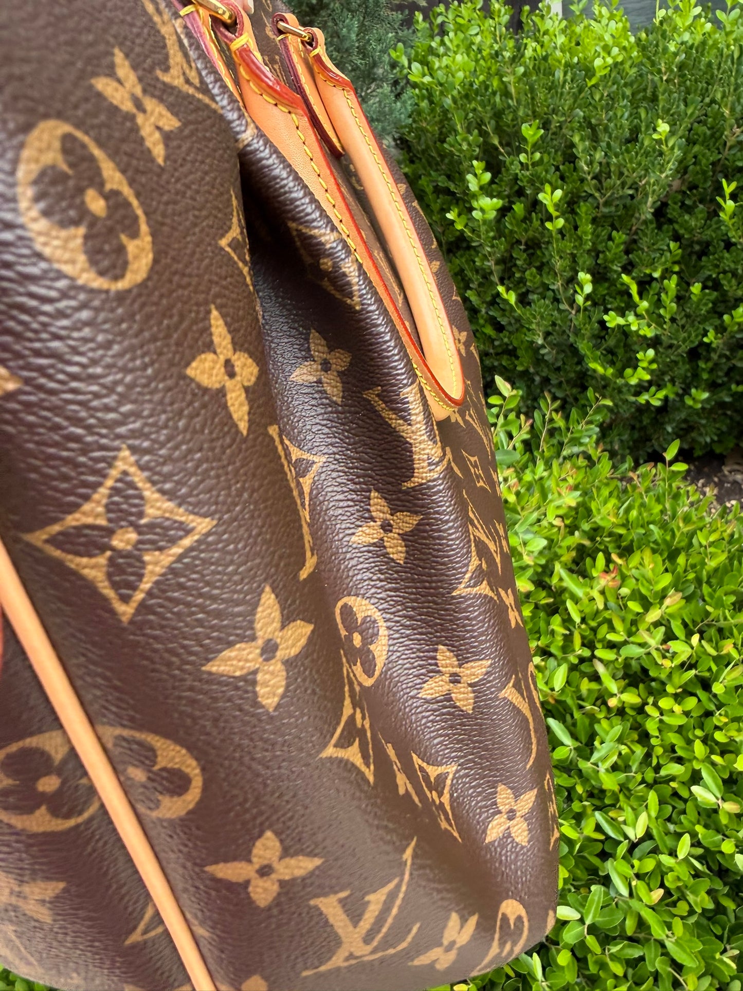 Louis Vuitton Turenne MM – Monogram Canvas