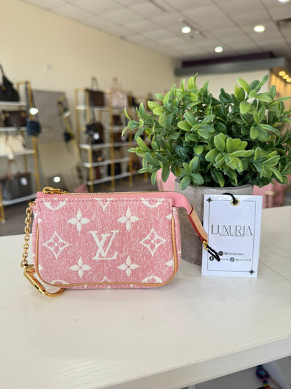 Louis Vuitton Micro Denim Pochette in Pink Monogram Denim