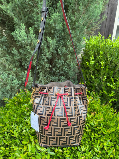 Fendi Mon Tresor Bucket Bag – Bi-Color Cherry Red