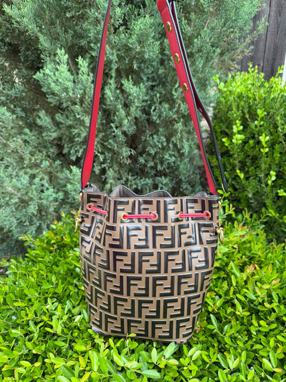 Fendi Mon Tresor Bucket Bag – Bi-Color Cherry Red