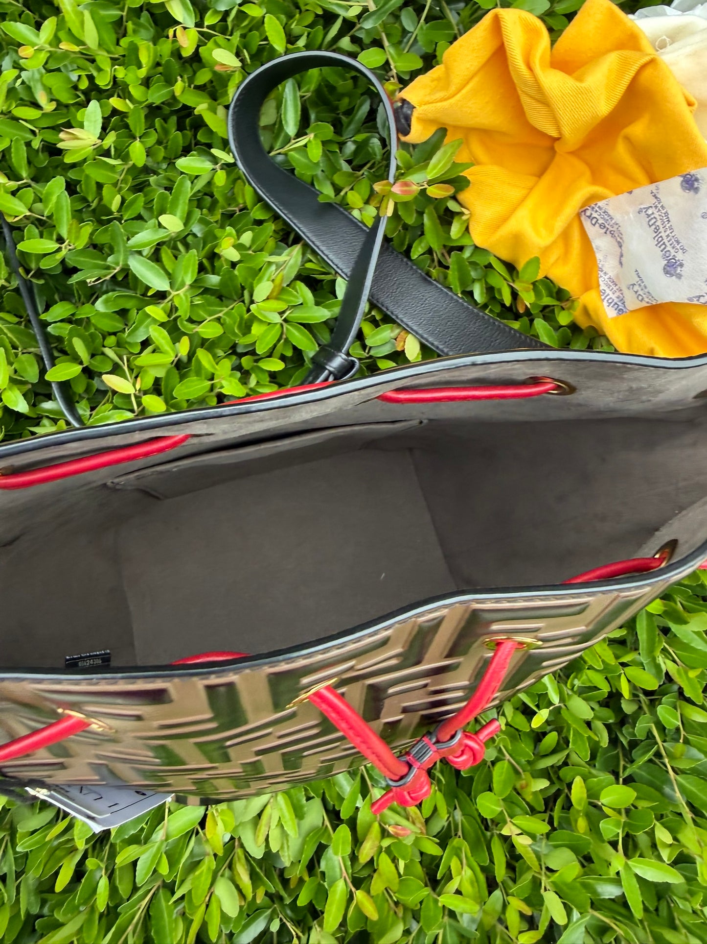 Fendi Mon Tresor Bucket Bag – Bi-Color Cherry Red