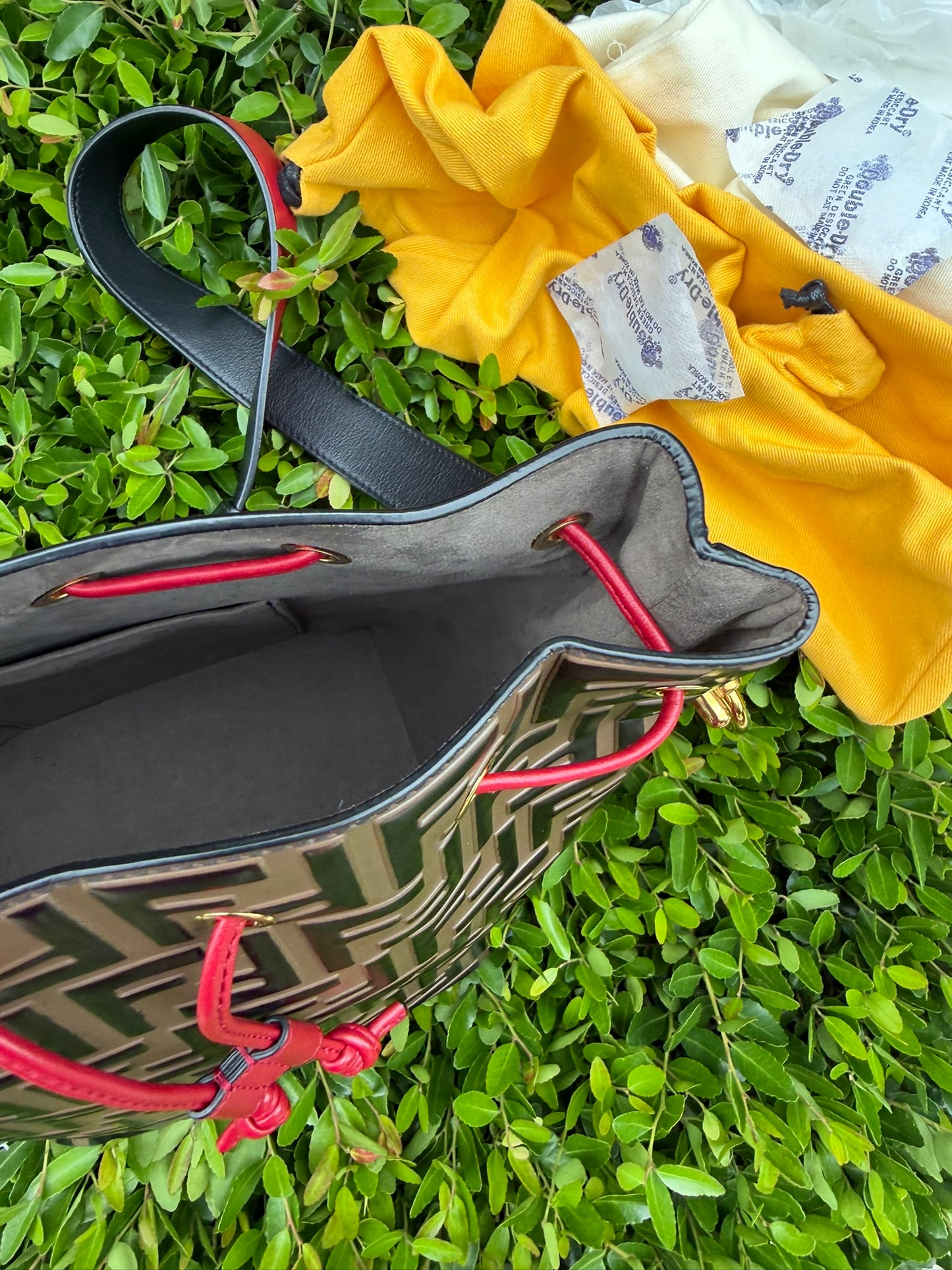 Fendi Mon Tresor Bucket Bag – Bi-Color Cherry Red