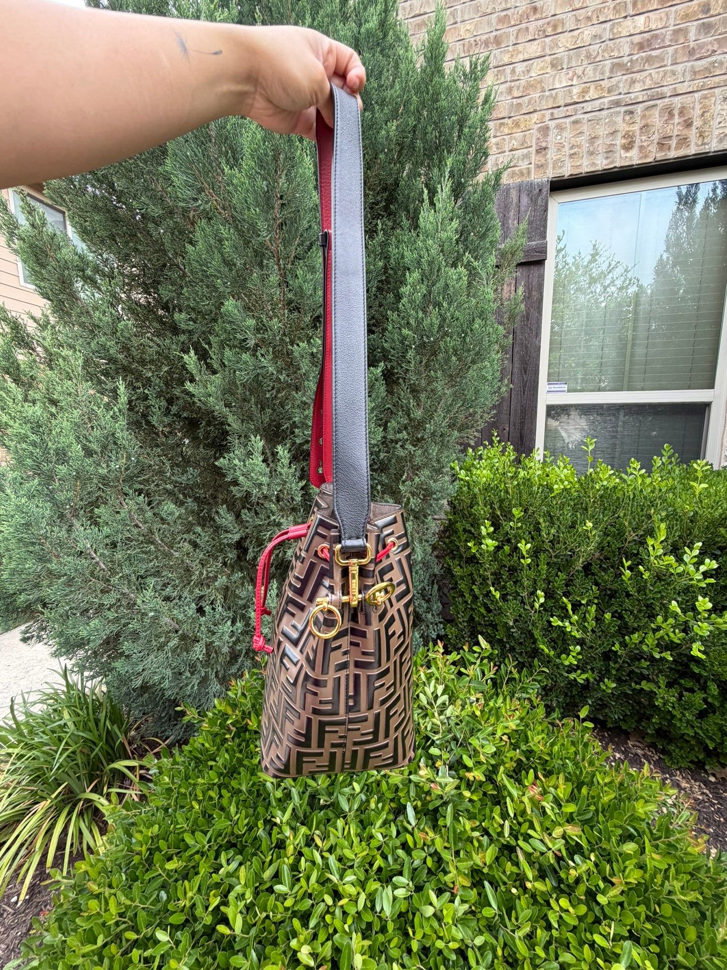 Fendi Mon Tresor Bucket Bag – Bi-Color Cherry Red
