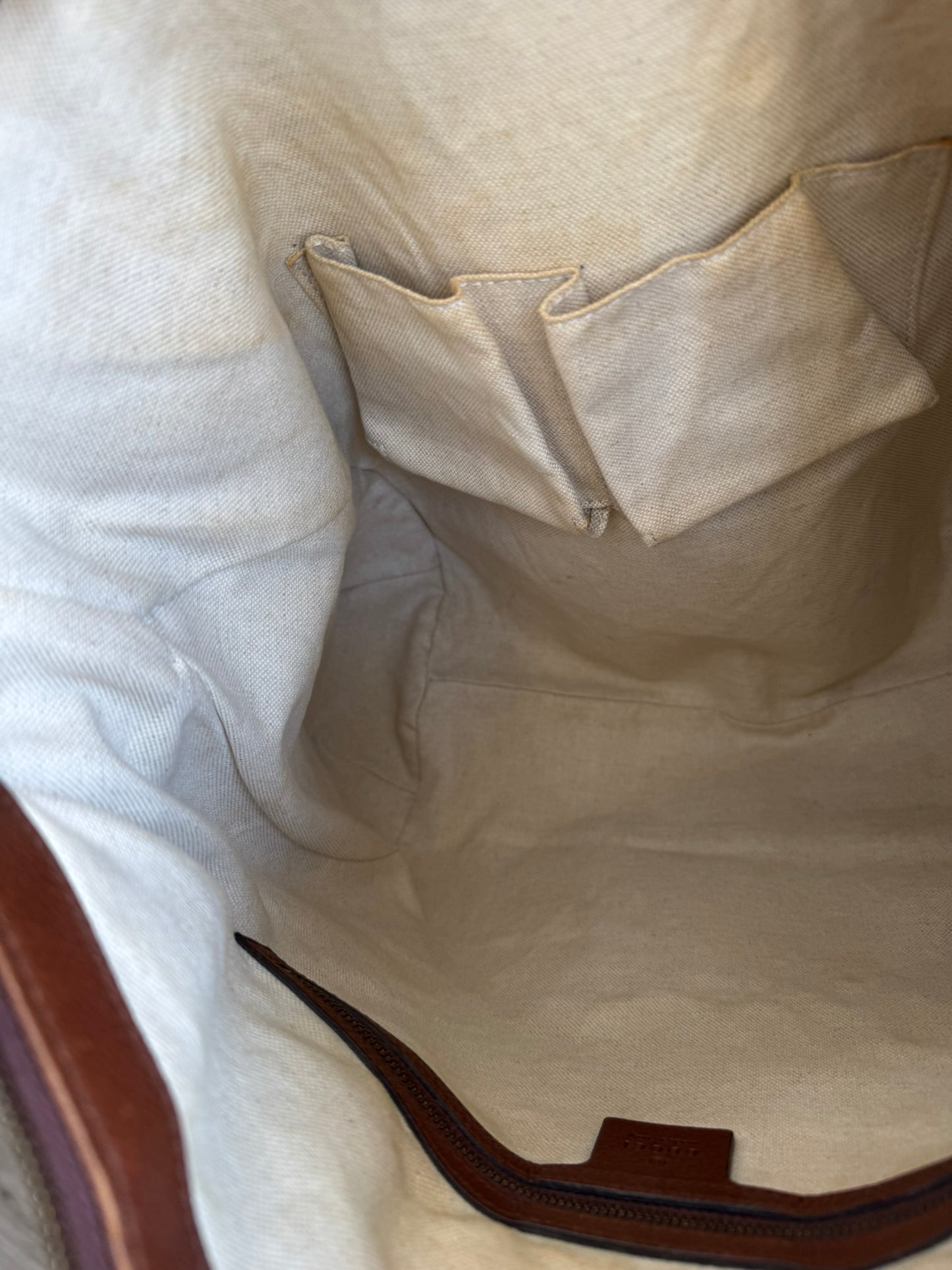 Gucci GG Hobo Bag in Classic Monogram Canvas