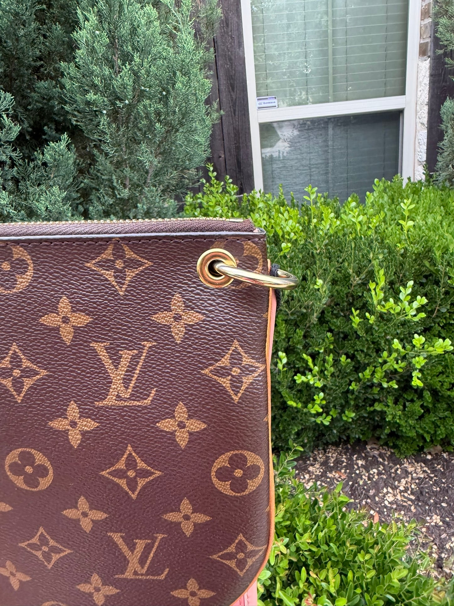 Louis Vuitton Loretta – Monogram Canvas Vieux Rose