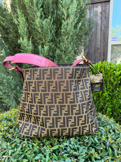 Fendi Piccola Hobo in Pink