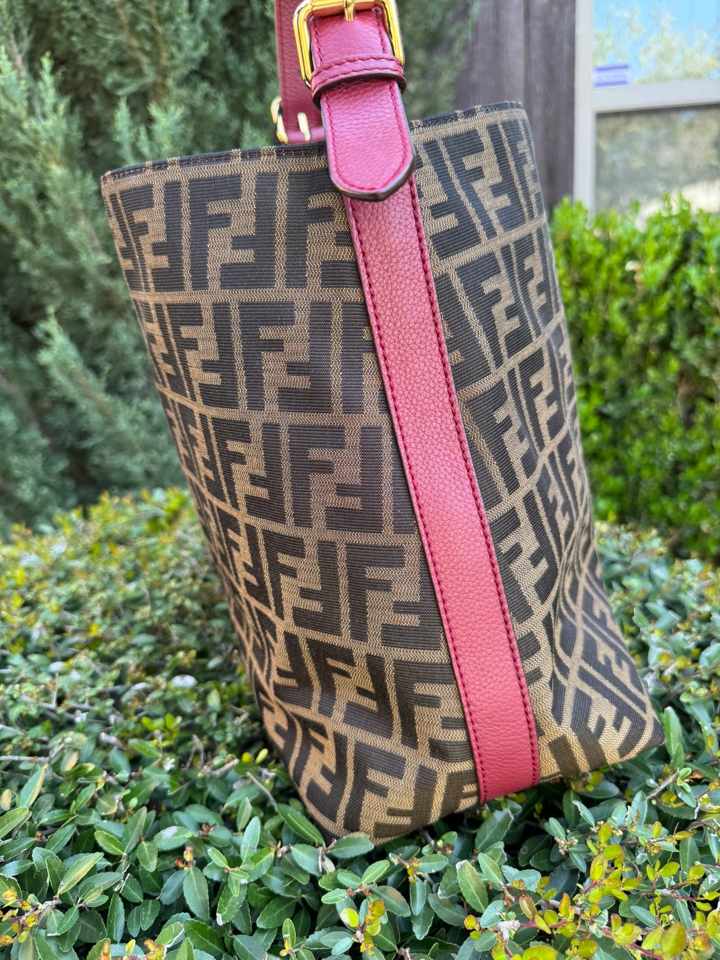 Fendi Piccola Hobo in Pink