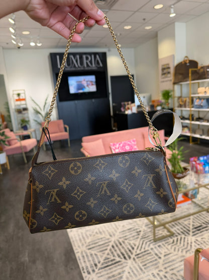 Louis Vuitton Eva Clutch – Monogram Canvas