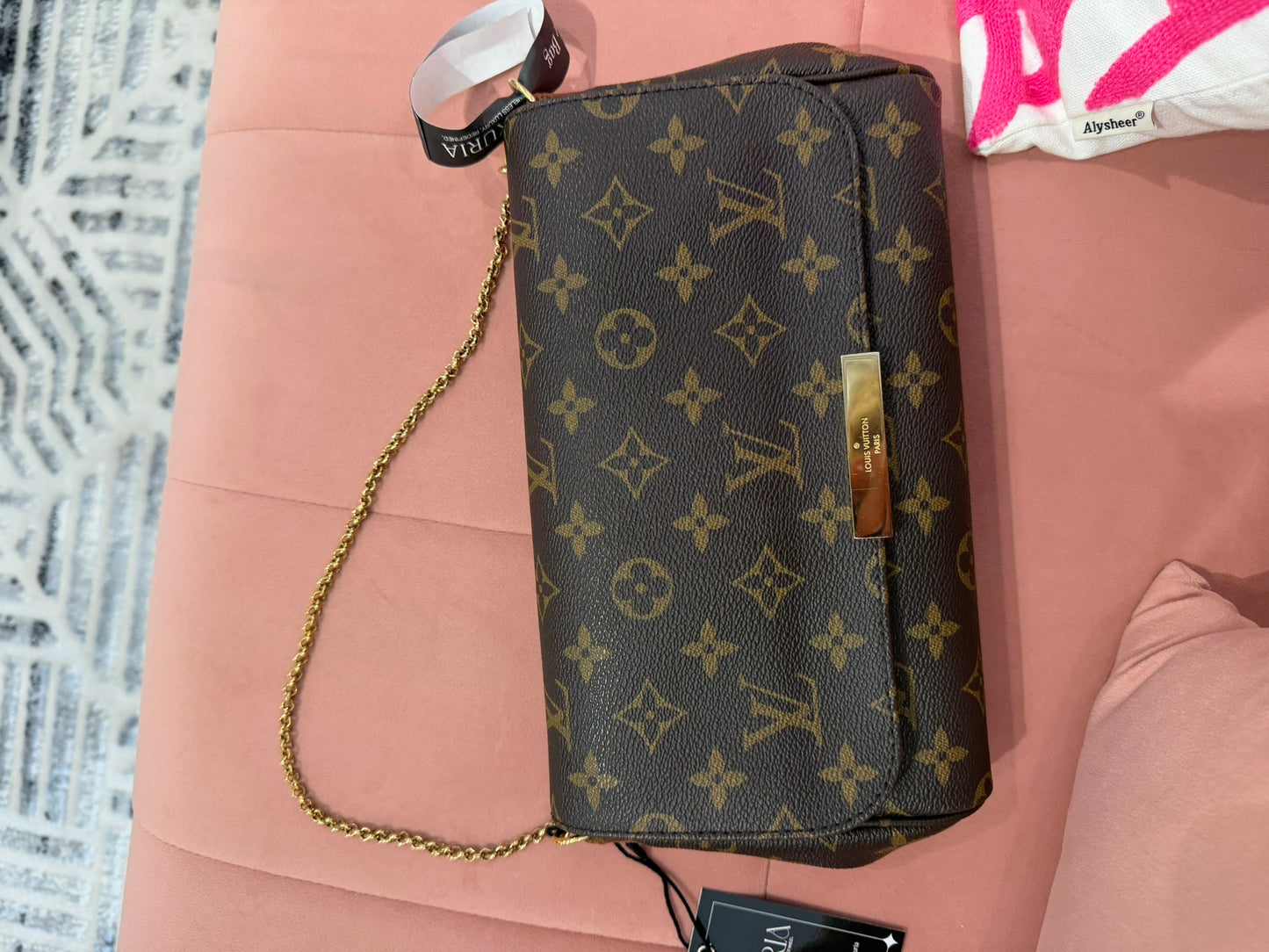 Louis Vuitton Favorite MM – Monogram Canvas