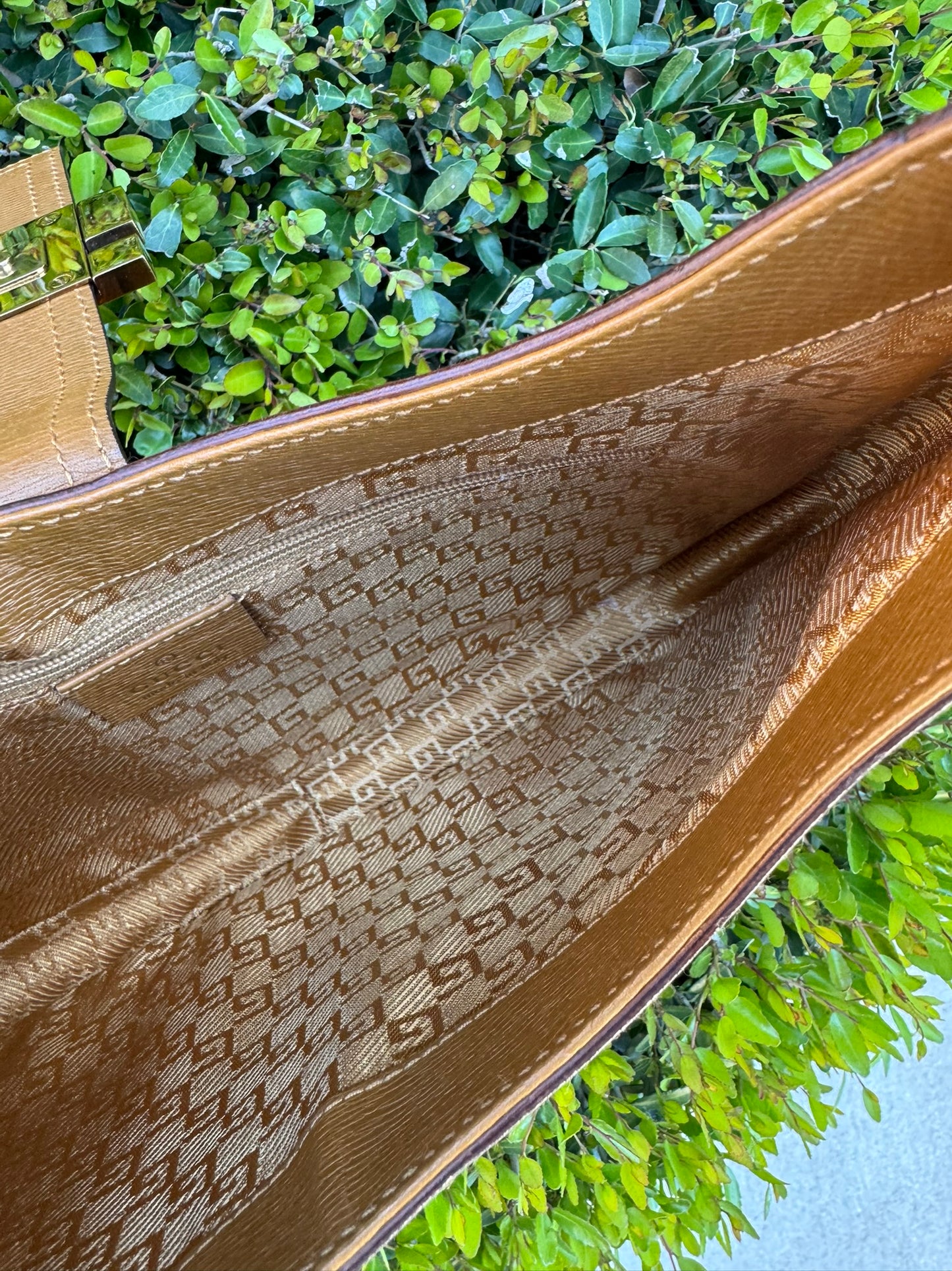 Gucci Vintage G Buckle Shoulder Bag