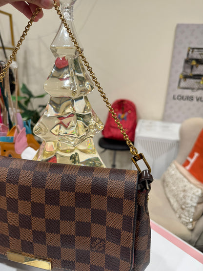 Louis Vuitton Favorite MM in Damier Ebene
