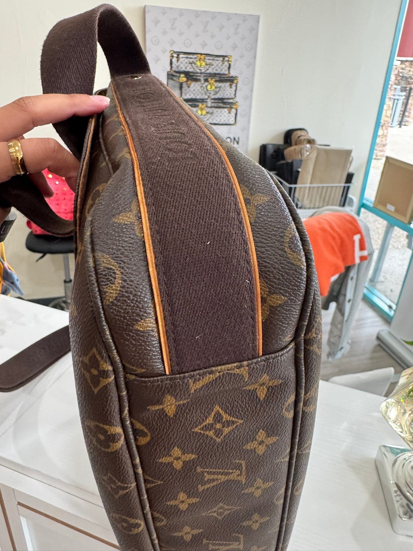 Louis Vuitton Beaubourg Messenger Bag in Monogram Canvas