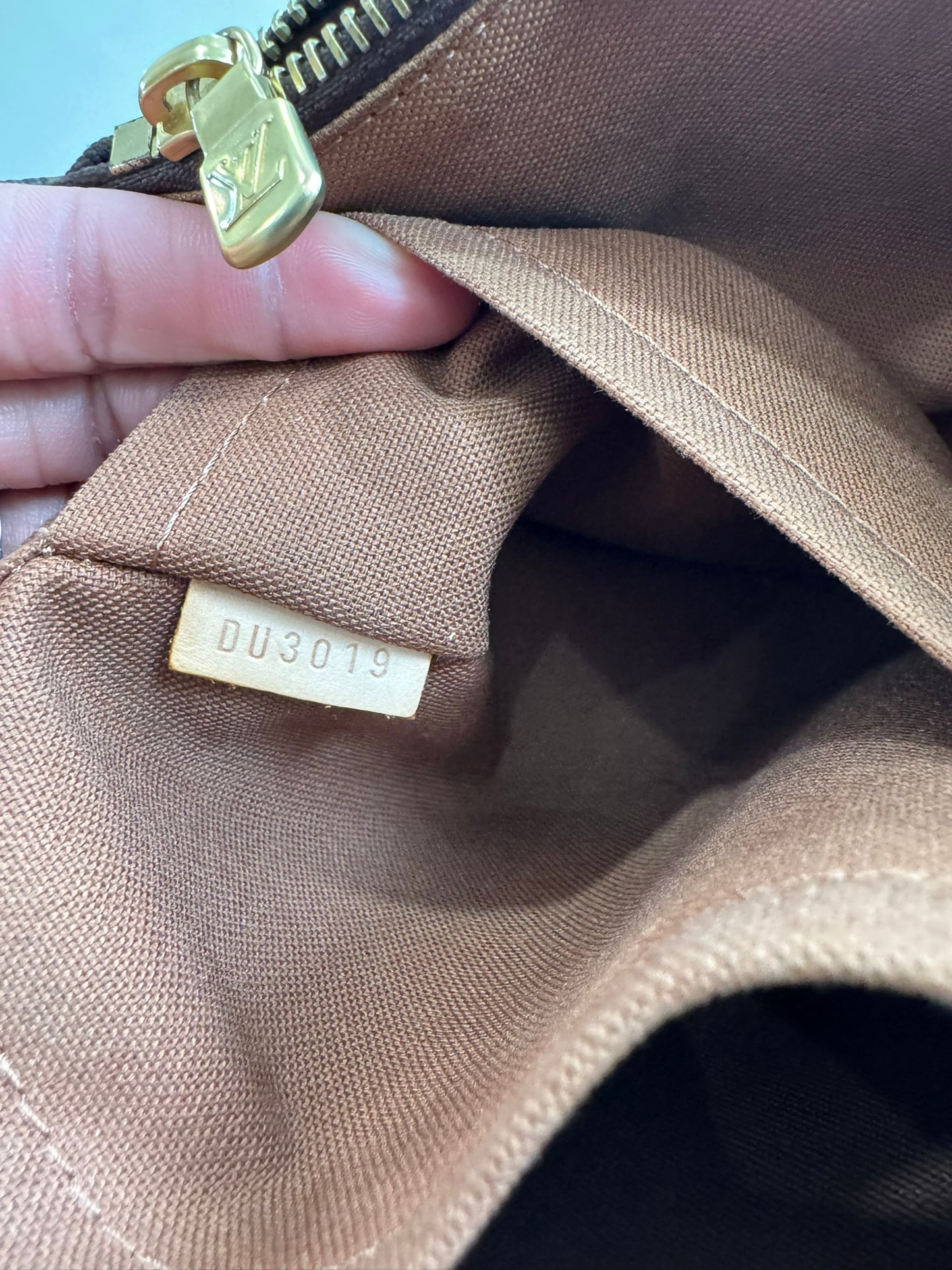 Louis Vuitton Beaubourg Messenger Bag in Monogram Canvas