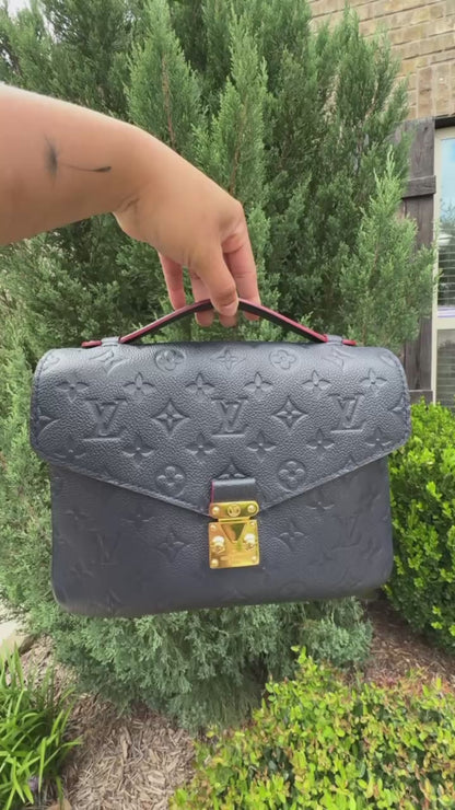 Louis Vuitton Pochette Métis in Marine Rouge Empreinte Leather