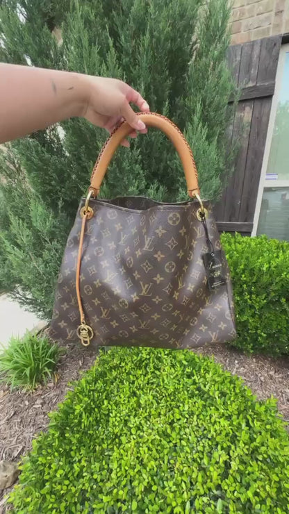 Louis Vuitton Artsy MM