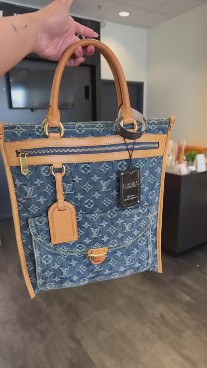 Louis Vuitton Sac Plat Shopper in Monogram Denim