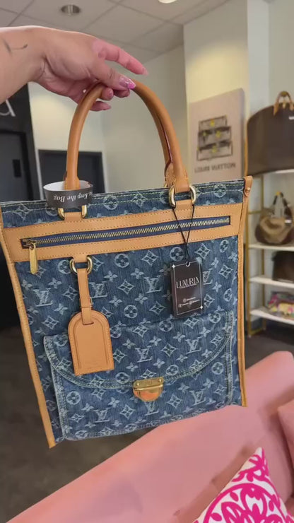 Louis Vuitton Sac Plat Shopper in Monogram Denim