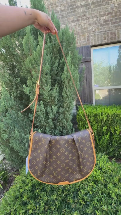 Louis Vuitton Menilmontant MM