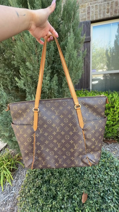 Louis Vuitton Totally GM in Monogram Canvas