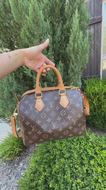 Louis Vuitton Speedy Bandoulière 25 in Monogram Canvas